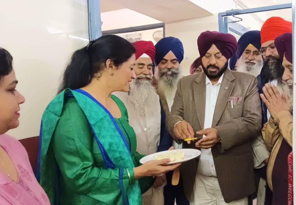 Gynecological OPD started at DukhBhanjani Charitable Polyclinic Engineer Balbir Singh inaugurated Dr Nidhi will provide services